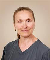 Sairaanhoitaja Pauliina Häkkinen Eiran sairaalassa, erityisosaaminen elintapojen muutos ja lihavuuden hoito Eira Painonhallintaklinikalla.