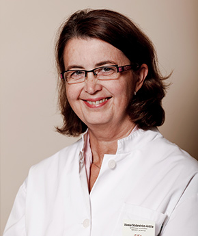 Gynekologisen endokrinologian erikoislääkäri Viveca Söderström-Anttila Eiran sairaalassa hoitaa gynekologiset hormonihoidot, hedelmällisyysneuvontaa ja lapsettomuuteen liittyvät tutkimukset.